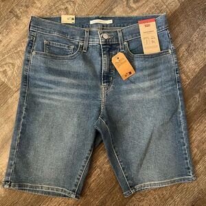 Levi's Shaping Bermuda Shorts- Size 31
